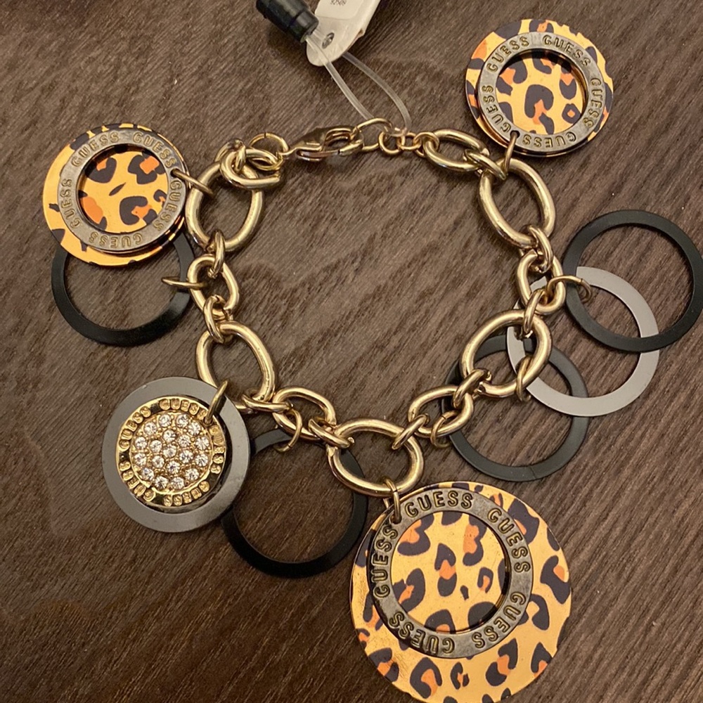 ✨NWT GUESS Y2K BRACELET✨